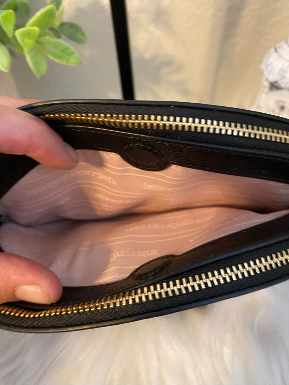 kate spade black leather crossbody with gold chain - Picture 4 of 13
